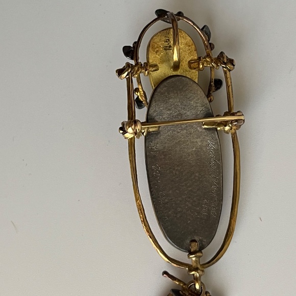 Carolyn Morris Bach Brooch Pendant 18K, 22K, Sterling and Agate - Picture 6 of 15